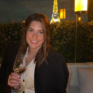 Meet your Posher, Emilia